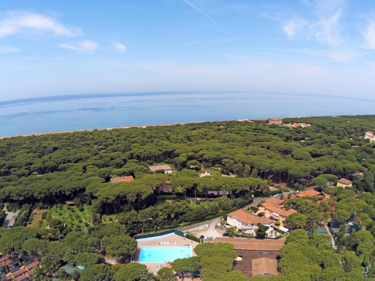 Appartamenti Campeggio Del Forte Marina Di Bibbona Exterior photo