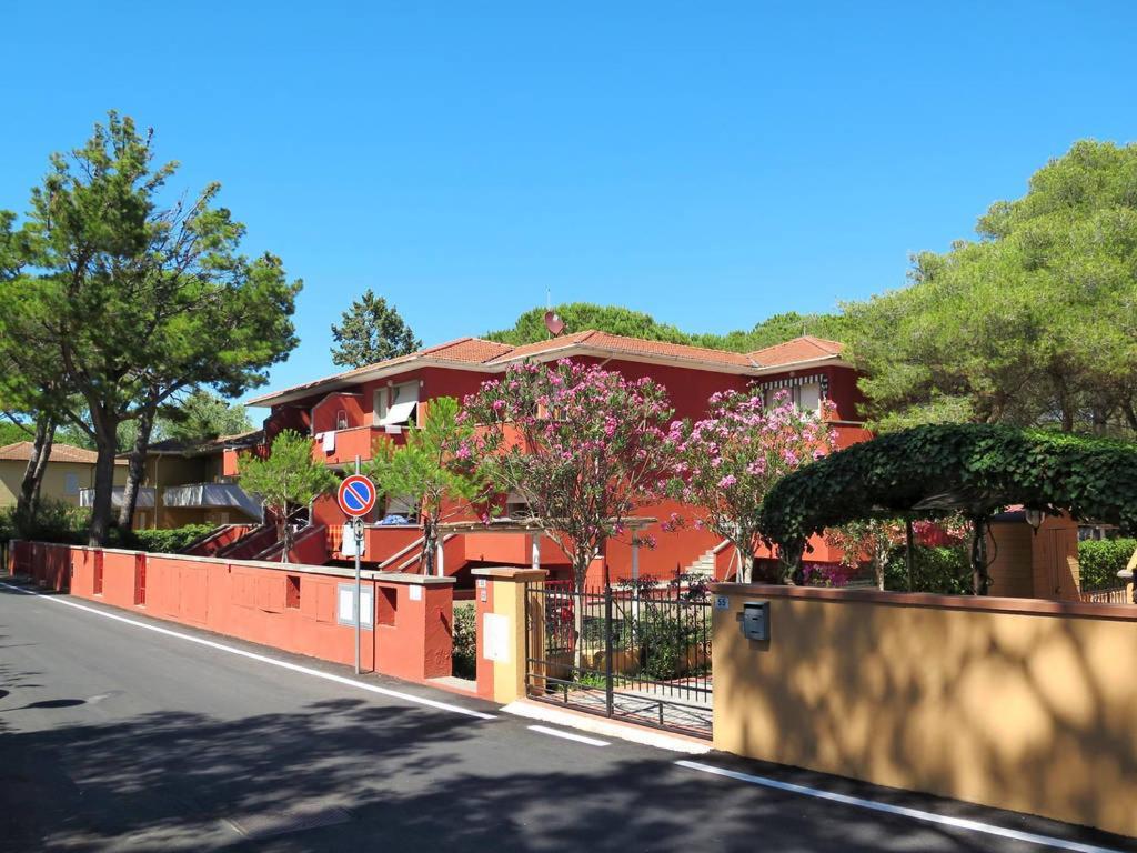 Appartamenti Campeggio Del Forte Marina Di Bibbona Exterior photo